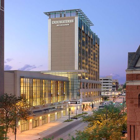 Doubletree By Hilton Hotel Cedar Rapids Convention Complex Kültér fotó